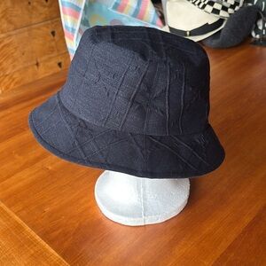 EUC DIOR womens dark blue denim bucket hat size 57 signature raised pattern